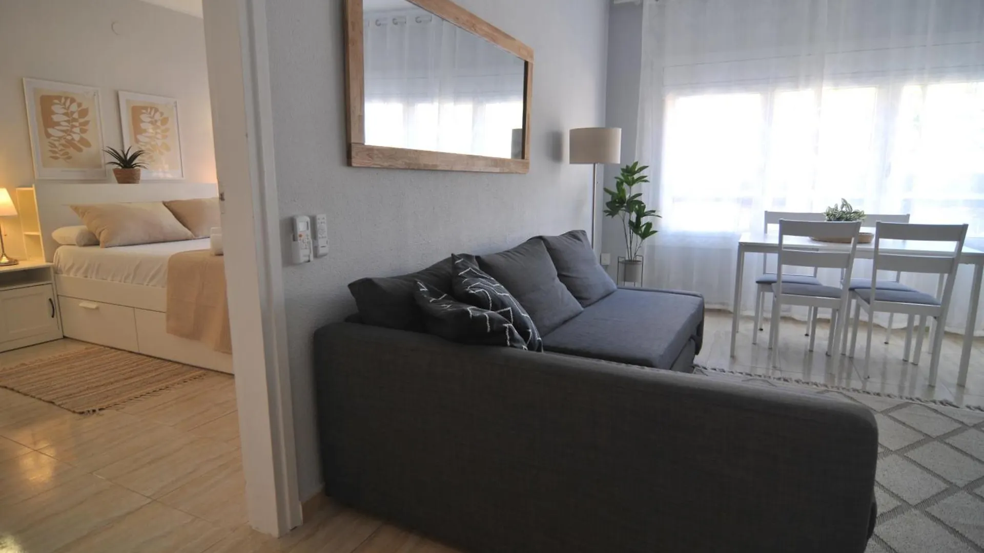 Homeholidaysrentals Blue - Costa Barcelona Pineda de Mar 0*,
